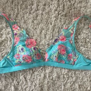 Victoria’s Secret Pink bralette